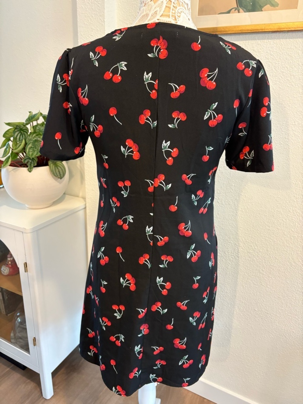 Retro Cherry Print A-Line Mini Dress- size M - Picture 2 of 8